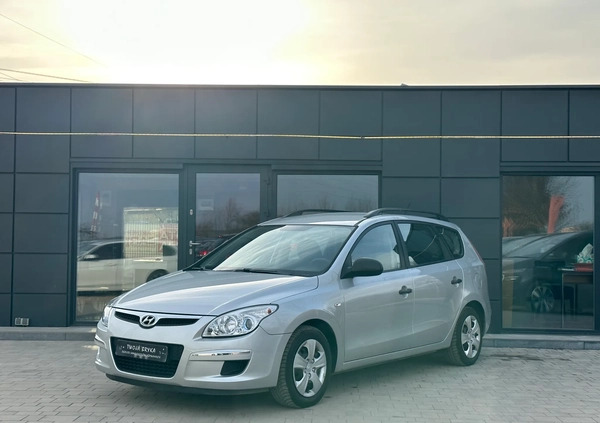 Hyundai I30 cena 14900 przebieg: 182000, rok produkcji 2009 z Włodawa małe 277